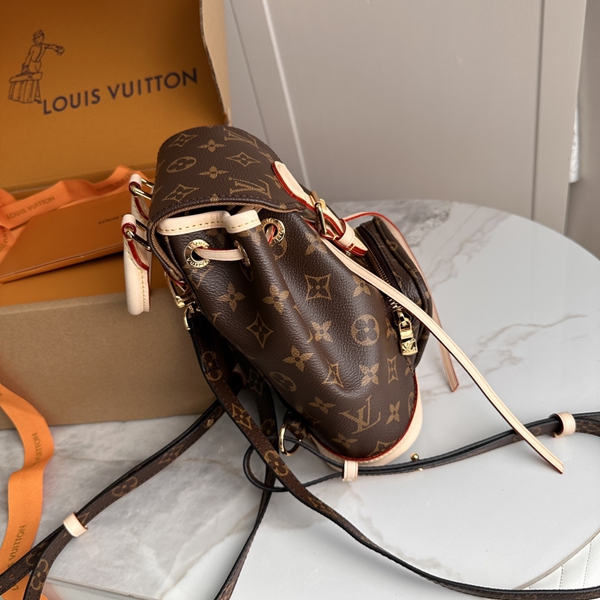 ルイヴィトンバッグ側面デザイン